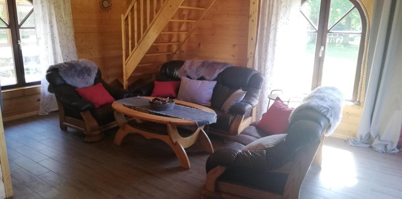 Woodorf Drewnem Uslane - Domki Z Bala Nad Rzeka Slupia Wsrod Pol I Lasow Z Chata Grillowa, Ogniskiem I Placami Zabaw Dla Dzieci Stolpmünde Exterior foto