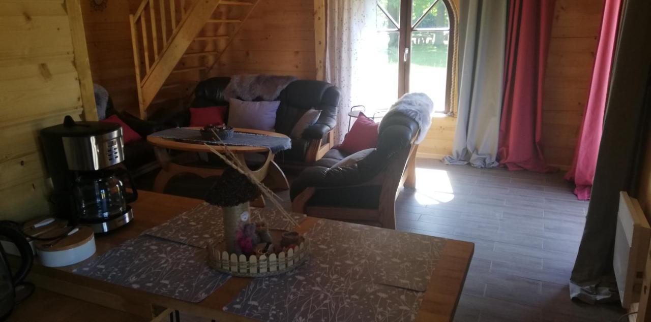 Woodorf Drewnem Uslane - Domki Z Bala Nad Rzeka Slupia Wsrod Pol I Lasow Z Chata Grillowa, Ogniskiem I Placami Zabaw Dla Dzieci Stolpmünde Exterior foto